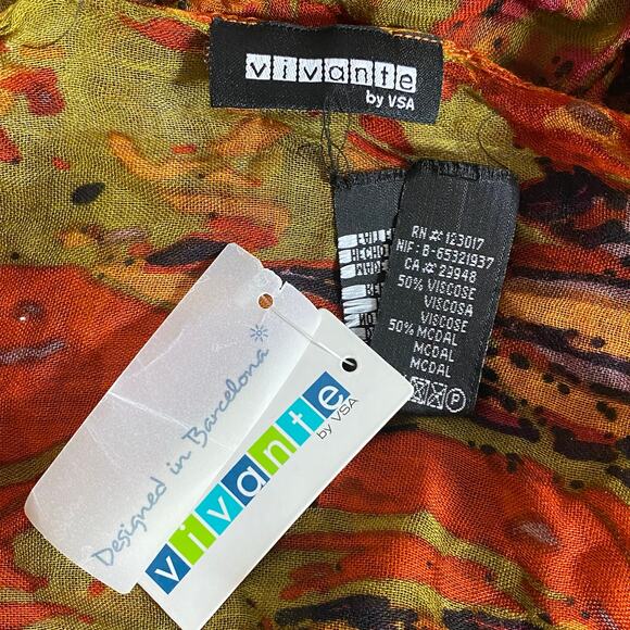 Vivante By VSA Scarf Modal Blend Red Black Green NWT - Picture 3 of 4